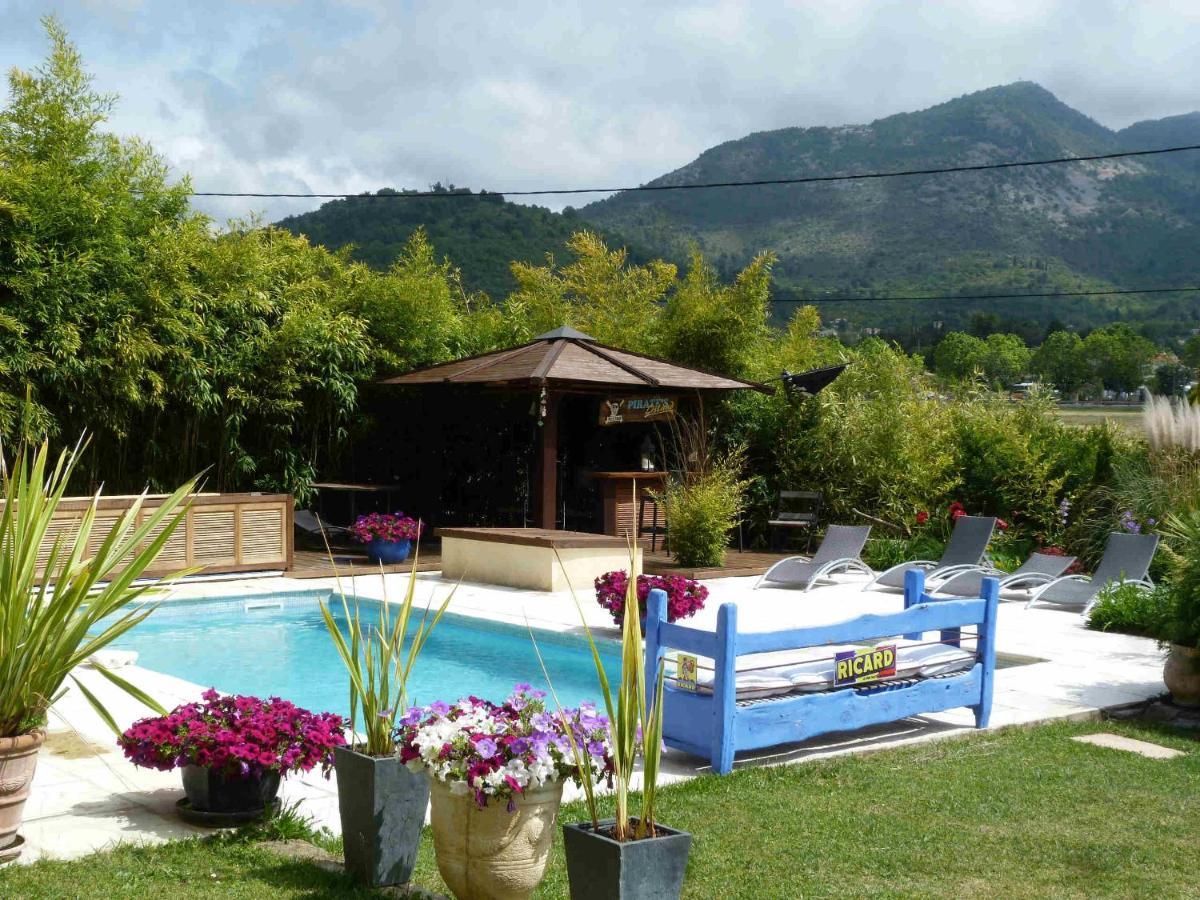 Les Bambous B&B Леван Экстерьер фото