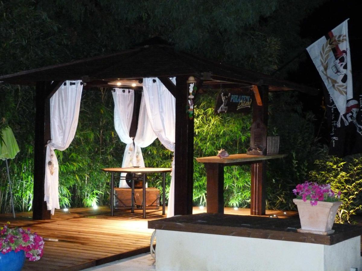 Les Bambous B&B Леван Экстерьер фото